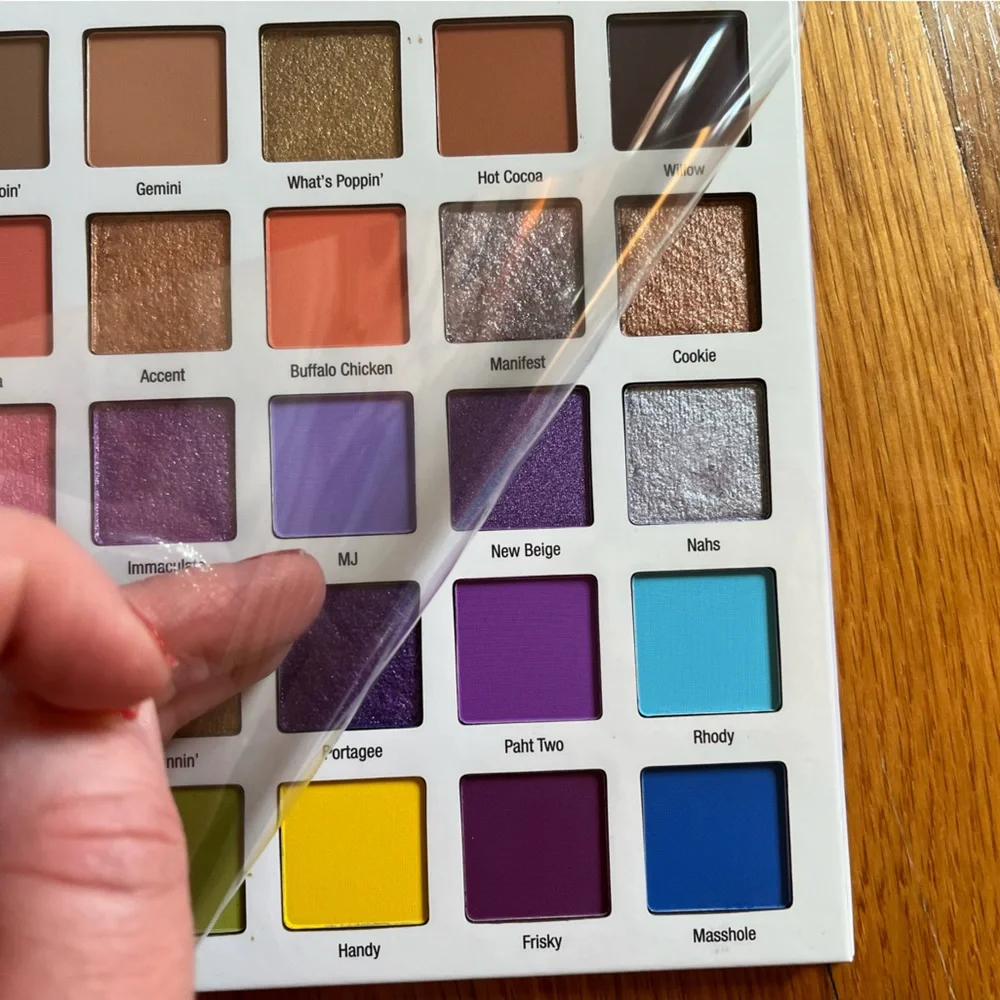 New Glamlite Mikayla 30 Color Palette Defect to Nahs